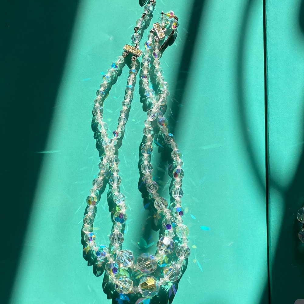 Elegant Crystal Beaded Necklace